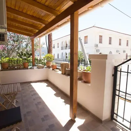 Semesterbostad Kostas' House